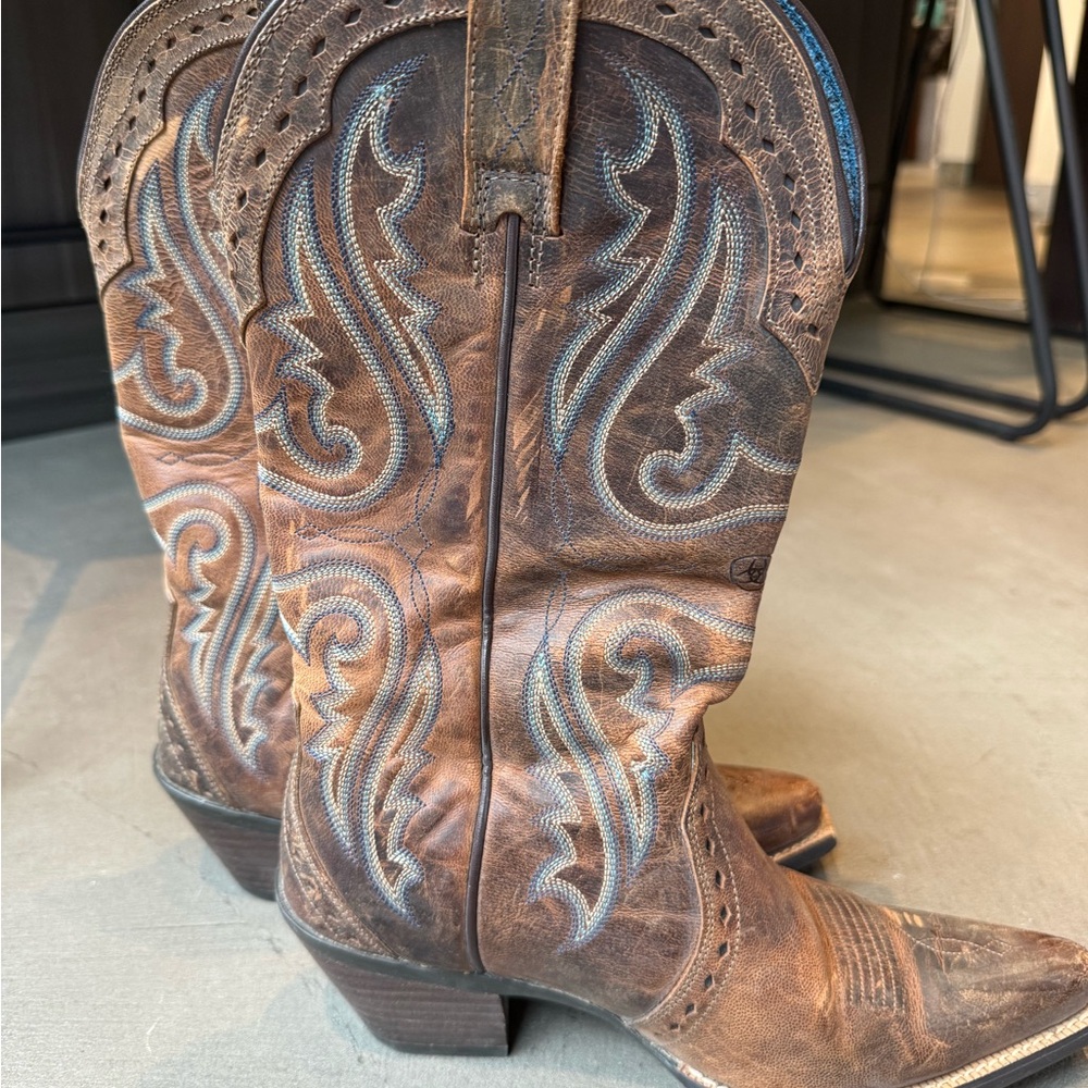 Ariat Brown Western Cowboy Boots